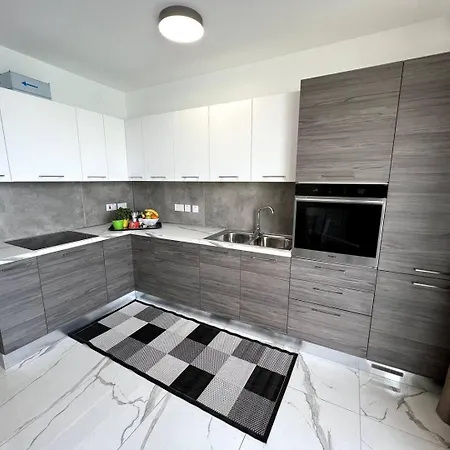 Xemxija 2bed Seafront - Fl 1 By Homely *