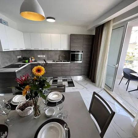 Appartement Xemxija 2bed Seafront - Fl 1 By Homely
