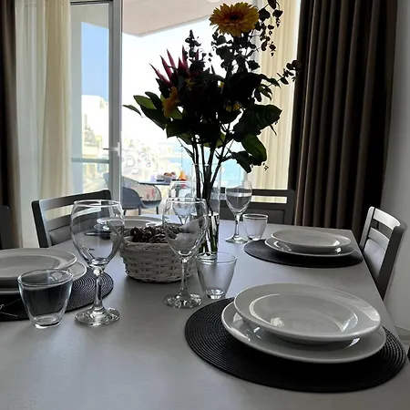 Apartment Xemxija 2bed Seafront - Fl 1 By Homely