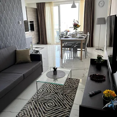 Apartment Xemxija 2bed Seafront - Fl 1 By Homely *